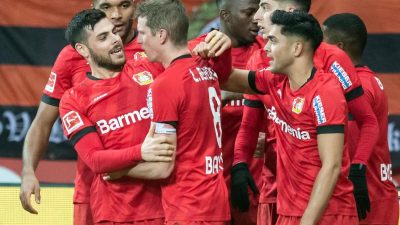 BVB verliert Verfolgerduell – Bremen enttäuscht