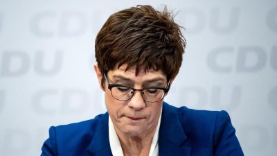 Scharfe Kritik Kramp-Karrenbauers an Klingbeils „Schmutzkampagne“ gegen die CDU