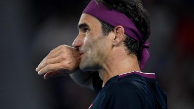 Federer muss nach Knie-OP lange pausieren