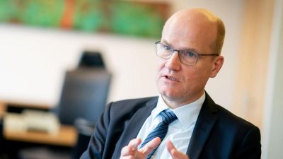 Kanzlerkandidatur: SPD schickt Scholz ins Rennen – Brinkhaus will Machtkampf innerhalb CDU verhindern