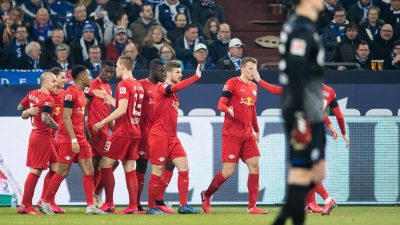Leipzig mit Kantersieg auf Schalke erster Bayern-Verfolger