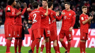 Bundesliga-Vierkampf bleibt spannend