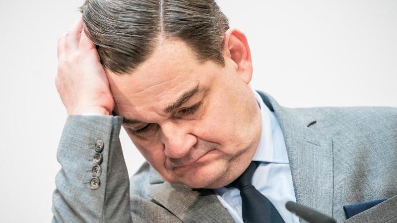 CDU und FDP in Hamburg am Boden – Kann Weinberg den Hut nehmen?