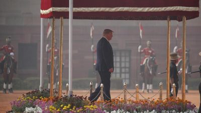 Trump trifft Indiens Premier Modi für politische Gespräche