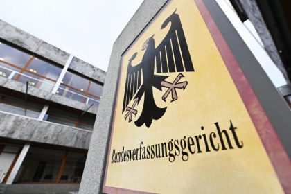 Eilantrag gescheitert: Familie mit zweijährigem Kind muss sich nach Mallorca-Urlaub testen lassen