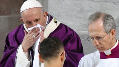 Papst Franziskus sagt sechstägige Klausur wegen „Erkältung“ ab