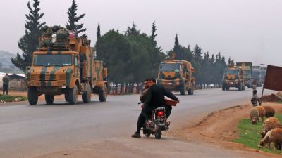 Türkischer Verteidigungsminister: Türkei startete erfolgreich Militäroffensive gegen syrische Armee