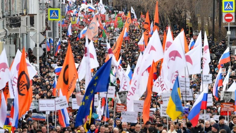 Moskau und St. Petersburg: Tausende Russen erinnern an Ermordung von Oppositionellem Nemzow vor fünf Jahren