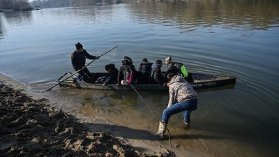 Türkische Fischer schleusen Migranten nach Griechenland