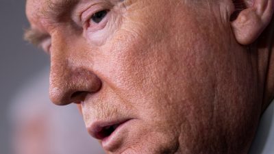 Bericht: Trump plant wegen Coronavirus 850 Milliarden Dollar schweres Hilfspaket