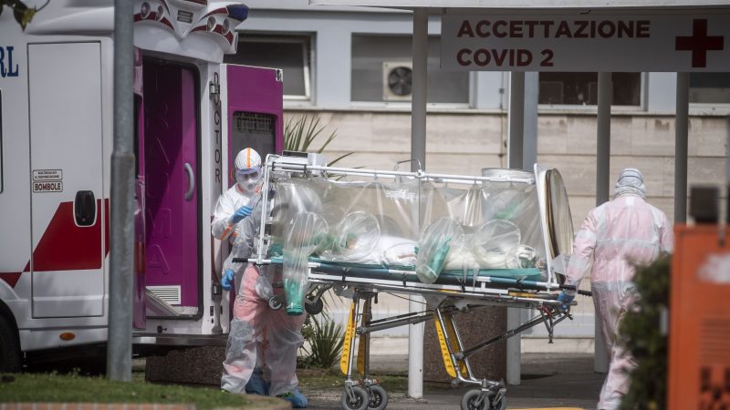 Italien: Leichenhallen in Bergamo überfüllt – Armee transportiert Särge ab
