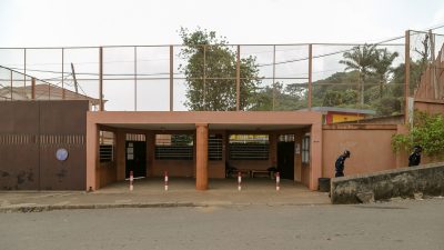 Kamerun:  Etwa 300 Deutsche sitzen wegen Grenzschließung des Landes fest