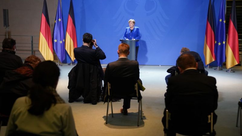 Verkündet Merkel heute Ausgangssperre für Deutschland? Spekulationen auch über Grundgesetzänderung