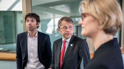 Karliczek will Deutschland an WHO-Studie zu Medikamenten-Tests gegen Virus beteiligen