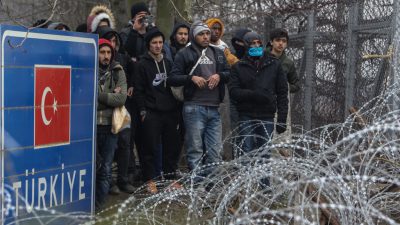 Von der Leyen beobachtet Lage an EU-Außengrenzen „mit Sorge“