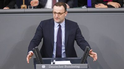 Regierungserklärung im Bundestag: Spahn gibt Ausfuhrbeschränkung für medizinische Schutzkleidung bekannt