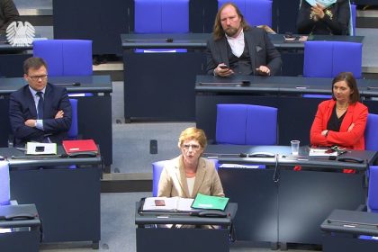Grünen-Politikerin unterbricht Spahns Rede in Bundestagsdebatte: “Es reicht mir langsam”