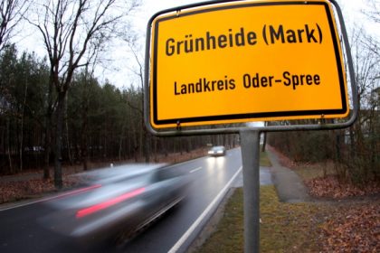 Digitales Zeitalter? Grünen-Wirtschaftspolitiker kritisiert Absage von Tesla-Anhörung