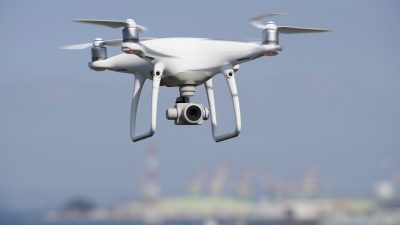 „Jedes Verlassen der Wohnung ist untersagt“: Drohnen überwachen Ausgangssperre in Frankreich
