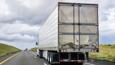 EuGH: Kosten für Verkehrspolizei dürfen nicht in deutsche Lkw-Maut einfließen