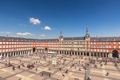 Corona-Beschränkungen in Madrid und Barcelona werden gelockert
