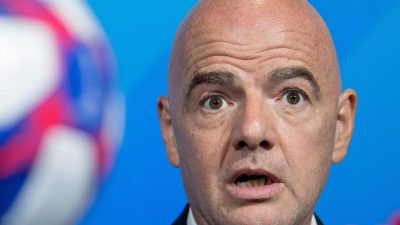 FIFA-Chef sieht Chance nach Corona: «Schritt zurück machen»