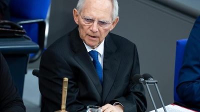 Schäuble für Maskenpflicht im Bundestag