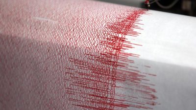 Erdbeben im Südpazifik löst Tsunami aus