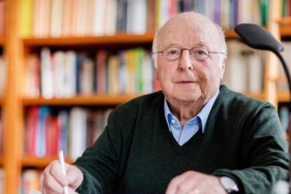 Norbert Blüm nach Blutvergiftung an Armen und Beinen gelähmt