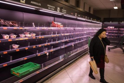 Grenzen dicht in Europa – bleiben bald die Regale leer?