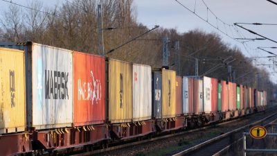 DB: Lebensmittel auf Güterzügen transportieren – Einbrechende Güterproduktion setzt Kapazitäten frei