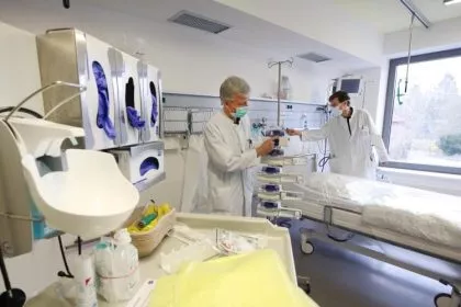 AOK Krankenhaus-Report 2021: Jeder zweite beatmete COVID-19-Patient ist gestorben