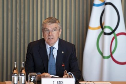 IOC-Chef Bach als Krisenmanager in der Kritik