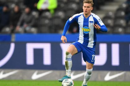 Ein Hauch Normalität: Fußballer jubeln auf virtuellen Rasen