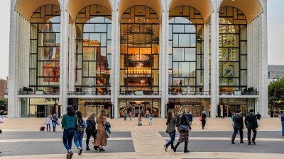 New Yorker Metropolitan Oper plant virtuelle Gala mit Netrebko und Kaufmann