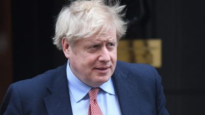 „Zeit auf die Bremse zu treten“: Johnson stoppt geplante Corona-Lockerungen für Samstag