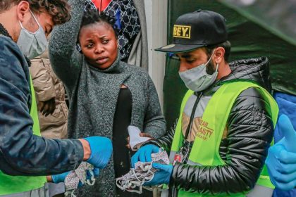 Über 100 Corona-Infizierte: Griechische Behörden riegeln Flüchtlingshotel ab