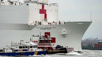 Corona-Krise USA: 1169 Tote an einem Tag – Krankenhaus-Schiff legt in New York an