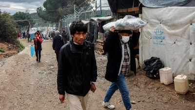 Corona-Pandemie im Newsticker 3. Mai: Italien: Nur noch 174 Todesfälle – Infektionsschutz: Griechenland verlegt Migranten auf Festland