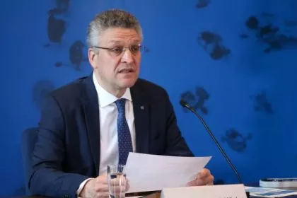 RKI im „akademischen Streit“ um Toten-Zählweise – Kostenlose Corona-Datenspende-App gestartet