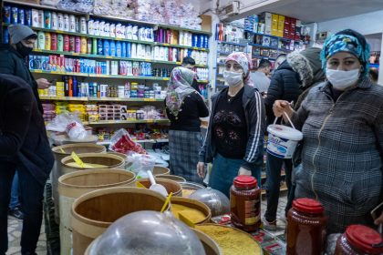 Türkei: Panikkäufe und Schlägereien wegen kurzfristig verhängter Ausgangssperre