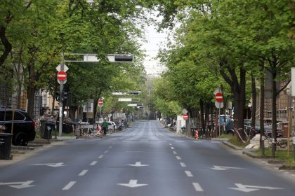 Ab Montag Lockerungen von Corona-Auflagen in manchen Ländern Europas