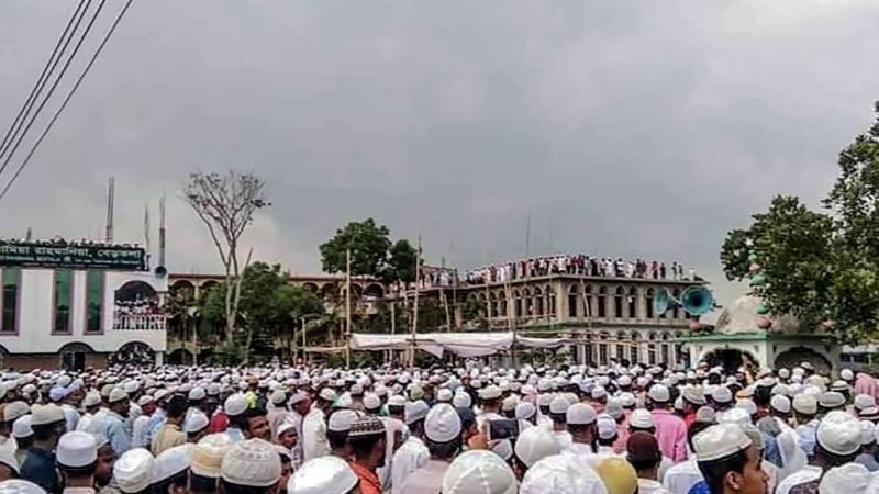 Bangladesch: 100.000 Teilnehmer trotz Ausgangssperre bei Beerdigung