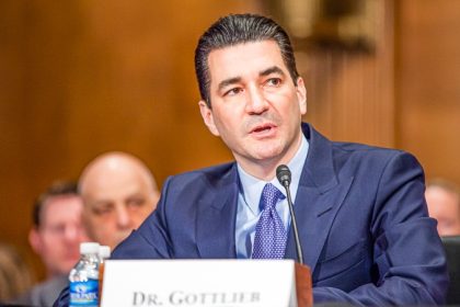 US-Abgeordnete und Senatoren unterstützen Aussetzung der Zahlungen an die WHO