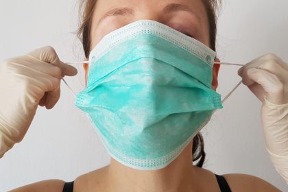 Vom Bund empfohlene Masken-Aufbereitung tötet Coronavirus nicht ab
