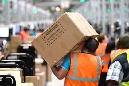 Online-Bestellungen nehmen zu: Amazon schreibt in Corona-Krise 75.000 weitere Stellen aus