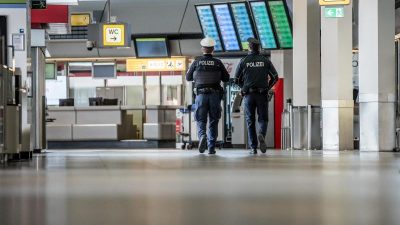 Kaum noch Passagiere an Berliner Flughäfen