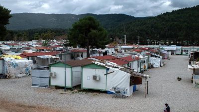 Griechenland verbietet zahlreichen NGOs die Arbeit in Flüchtlingslagern
