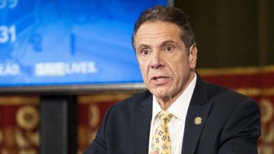 New Yorks Ex-Gouverneur Cuomo wegen sexuellen Vergehens beschuldigt