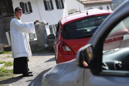 Speisenweihe per Drive-in